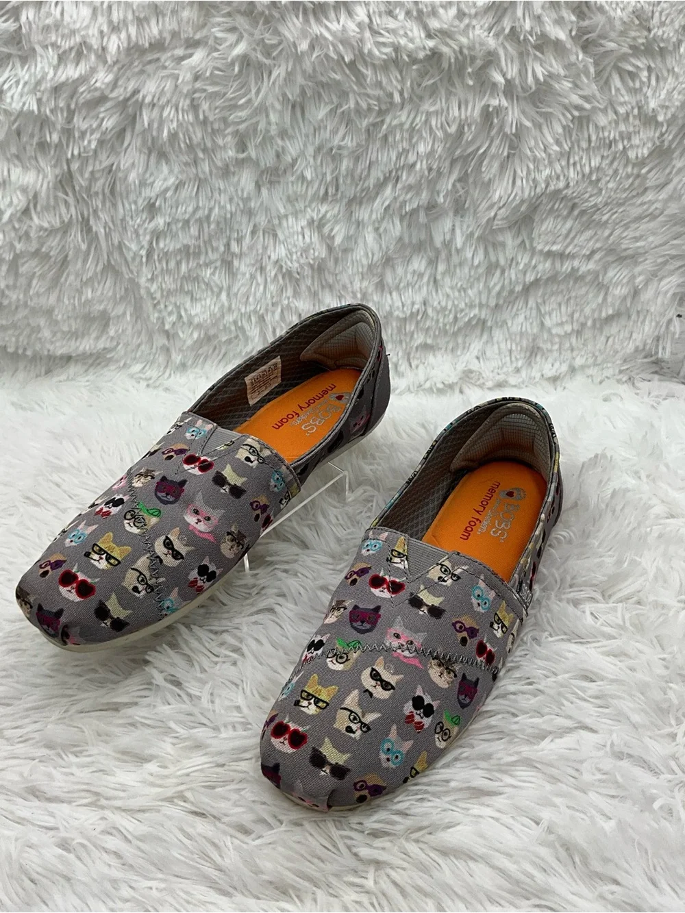 Sketchers BOBS Shoes Size 9.5 Gray Dog Print Memory Foam Slip On Shoes